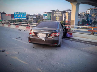 Nữ tài xế ô tô gây tai nạn liên hoàn ở Hà Nội khiến 1 người tử vong tại chỗ