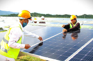 Điện mặt trời mái nhà: Bên mua và bán tự thỏa thuận giá 