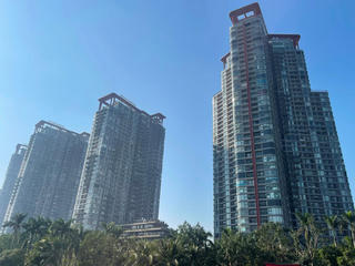 Siết tín dụng bất động sản: Thị trường khó sôi động