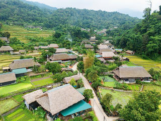 Lấy bản sắc làm gốc để phát triển bền vững