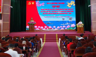 Mang Tết sớm đến với các nhà giàn DK1