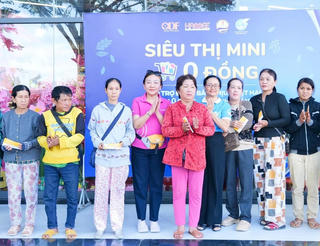 Khánh Hòa: Tổ chức ‘Siêu thị mini 0 đồng’ và trao quà hỗ trợ phụ nữ có hoàn cảnh khó khăn

