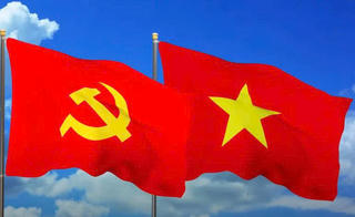 Dưới lá cờ vẻ vang của Đảng 