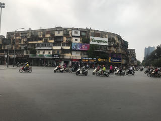 Để quảng cáo ngoài trời làm đẹp không gian sống