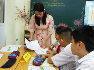 Giao thẩm quyền tuyển dụng giáo viên cho giám đốc sở giáo dục