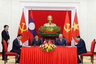 Tổng Bí thư Tô Lâm và Tổng Bí thư, Chủ tịch nước Lào chứng kiến lễ ký các văn kiện