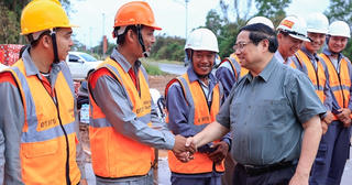 Thủ tướng: "Không lãng phí một ngày" trong triển khai các dự án phục vụ APEC tại Phú Quốc