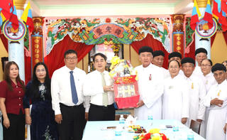 Lãnh đạo Khánh Hòa thăm, chúc Tết các cơ sở tôn giáo năm 2026