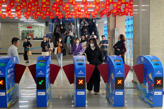 Hà Nội Metro áp dụng 100% cổng soát vé định danh, sinh trắc học