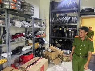 Bắt chủ doanh nghiệp kinh doanh xe máy vì 'trốn thuế' gần 500 triệu đồng