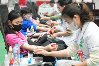 Chung tay vì sức khỏe cộng đồng dịp đầu Xuân