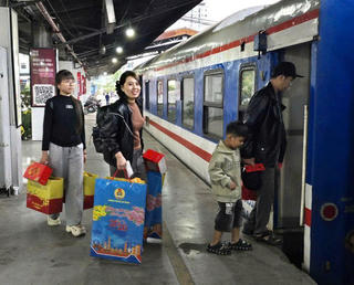 “Chuyến tàu Công đoàn- Xuân 2026”, thoả lòng mong đợi nhiều công nhân, người lao động 