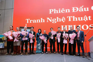 Ấn tượng phiên đấu giá tranh đương đại đầu tiên tại Việt Nam