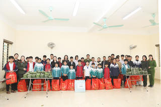 Tết rộn ràng yêu thương dưới mái nhà “Con nuôi Công an Sơn La”