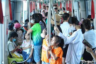 Hà Nội miễn phí metro trong 9 ngày Tết