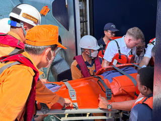 Đà Nẵng: Cứu du khách Đức bị tai nạn trên tàu du lịch biển