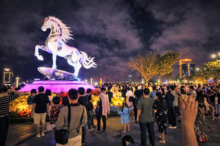 Đà Nẵng: Khắp nơi rộn ràng không khí đón giao thừa