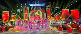 Người dân Quảng Ngãi nô nức chờ đón giao thừa Xuân Bính Ngọ 2026