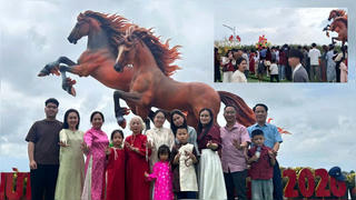 Linh vật giúp vùng quê ở Quảng Trị hút khách trong dịp đầu năm