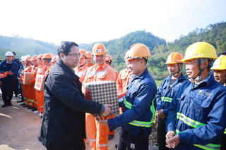 Thủ tướng: Phát huy tinh thần trận đánh Đông Khê để hoàn thành 2 tuyến cao tốc ở Lạng Sơn, Cao Bằng