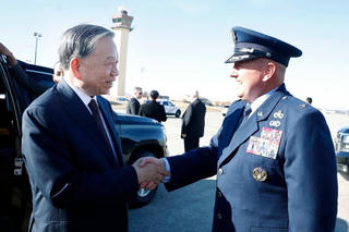 Lễ tiễn Tổng Bí thư Tô Lâm tại sân bay quân sự Andrews