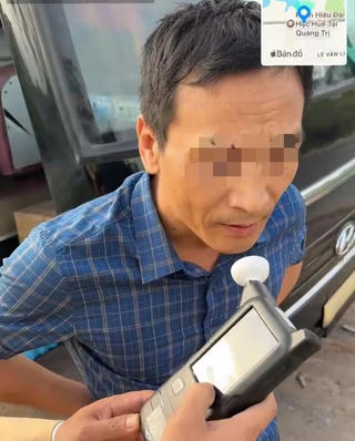 Quảng Trị: Phát hiện tài xế xe khách vi phạm nồng độ cồn