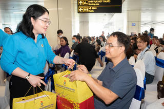 TP Hồ Chí Minh: Chi gần 3,8 nghìn tỷ đồng chăm lo Tết cho hơn 2,8 triệu đoàn viên, người lao động