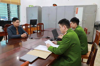 Khởi tố lái tàu khách trong vụ lật tàu làm 6 người tử vong tại hồ Thác Bà