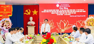 Bí thư Tỉnh ủy Khánh Hòa thăm Bệnh viện Đa khoa Ninh Thuận nhân Ngày Thầy thuốc Việt Nam