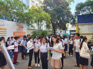 TP Hồ Chí Minh tuyển sinh lớp 10 sớm