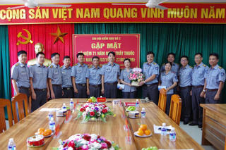 Gặp mặt, động viên đội ngũ thầy thuốc nhân Ngày Thầy thuốc Việt Nam