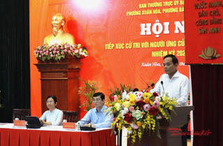 Bí thư Thành ủy TP Hồ Chí Minh Trần Lưu Quang tiếp xúc cử tri trước kỳ bầu cử đại biểu Quốc hội