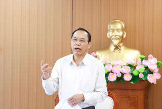 Thứ trưởng Bộ Nông nghiệp và Môi trường làm việc với tỉnh Khánh Hòa về chống khai thác IUU