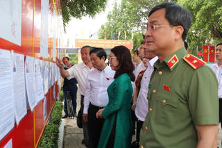 Cử tri TP Hồ Chí Minh gửi gắm niềm tin tới các ứng cử viên đại biểu Quốc hội, đại biểu HĐND
