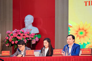 Ông Vũ Văn Tiến tiếp xúc cử tri Hải Phòng