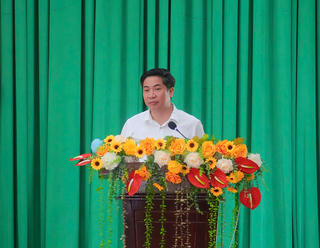 Giám đốc Học viện Tài chính Nguyễn Đào Tùng lắng nghe cử tri Vĩnh Long,  đồng hành cùng sự phát triển của tỉnh