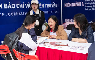 Tuyển sinh đại học 2026: Chuẩn hóa cách quy đổi điểm chứng chỉ ngoại ngữ