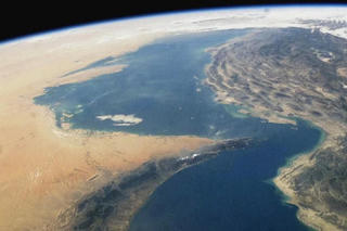 Xung đột tại Trung Đông: Pháp đề xuất sáng kiến quốc tế mở lại eo biển Hormuz