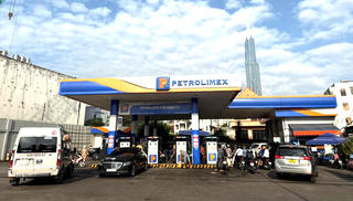 Công an TP Hồ Chí Minh tuyên truyền ngăn tích trữ xăng dầu