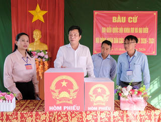 Lâm Đồng: Kiểm tra công tác chuẩn bị bầu cử tại xã Quảng Sơn

