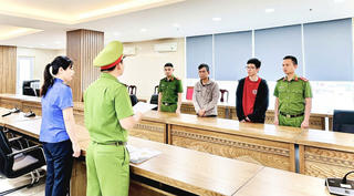 Đà Nẵng: Khởi tố hai đối tượng lập hàng chục hộ kinh doanh “ma”, bán trái phép hóa đơn