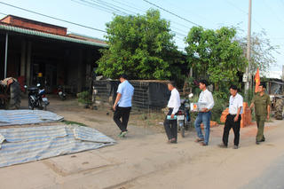 Tây Ninh: Mang thùng phiếu đến tận nhà dân vùng biên giới để bầu cử