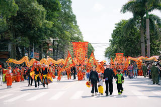 Người dân xứ Lạng hoà niềm vui ngày hội bầu cử với hội Kỳ Cùng – Tả Phủ