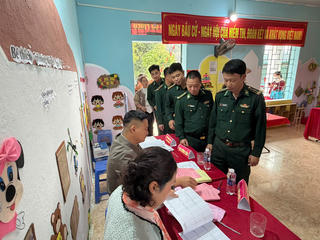 Điện Biên: Cử tri gửi trọn niềm tin trong từng lá phiếu