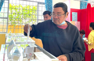 TP Hồ Chí Minh: Cử tri phường Trung Mỹ Tây nô nức đi bỏ phiếu