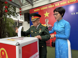 Lá phiếu gửi gắm niềm tin vào lớp đại biểu kế cận