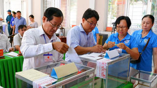 Tây Ninh: Đông đảo cử tri bầu cử lựa chọn hơn 2.000 đại biểu HĐND cấp xã phường