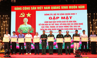 Tăng cường phối hợp tuyên truyền các hoạt động của lực lượng vũ trang trên địa bàn Quân khu 7 