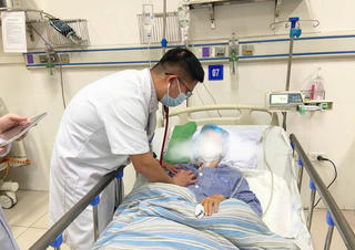 Tin thuốc nam, người phụ nữ suýt mất mạng vì biến chứng đái tháo đường