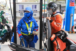 Chủ động ứng phó với biến động thị trường xăng dầu